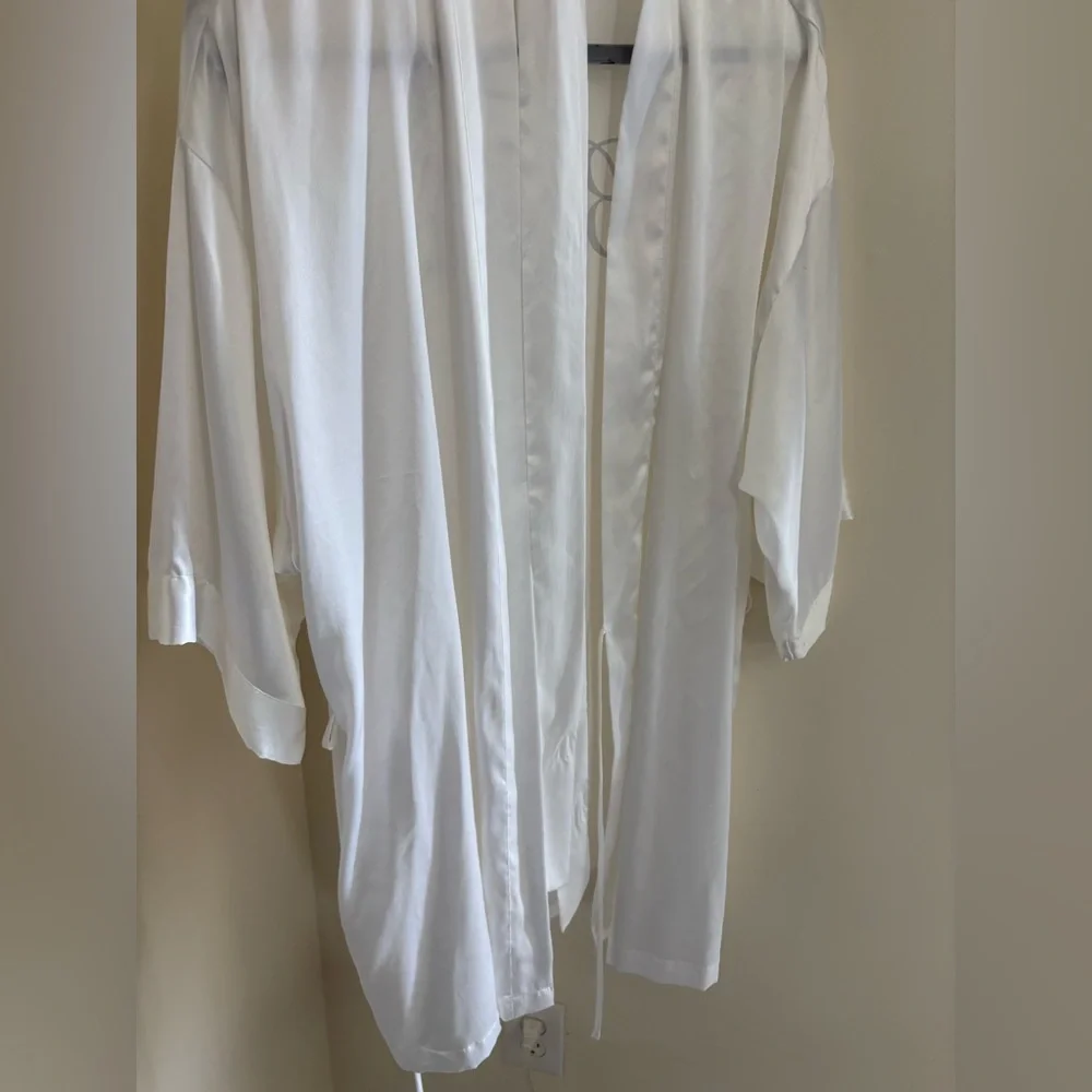 Victoria’s Secret BRIDE Satin Kimono Robe White Rhinestone Wedding Getting Ready